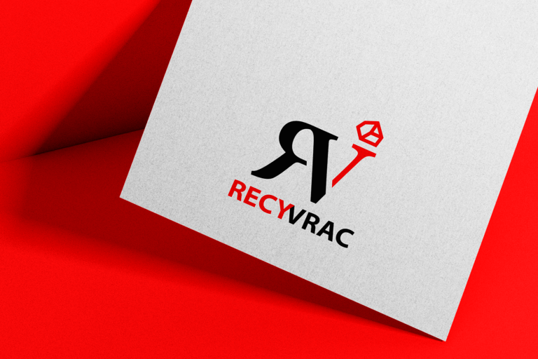 Un logo épuré et minimaliste avec les initiales "RV" représentant une identité de marque élégante et professionnelle.